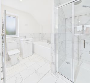 En-suite- click for photo gallery